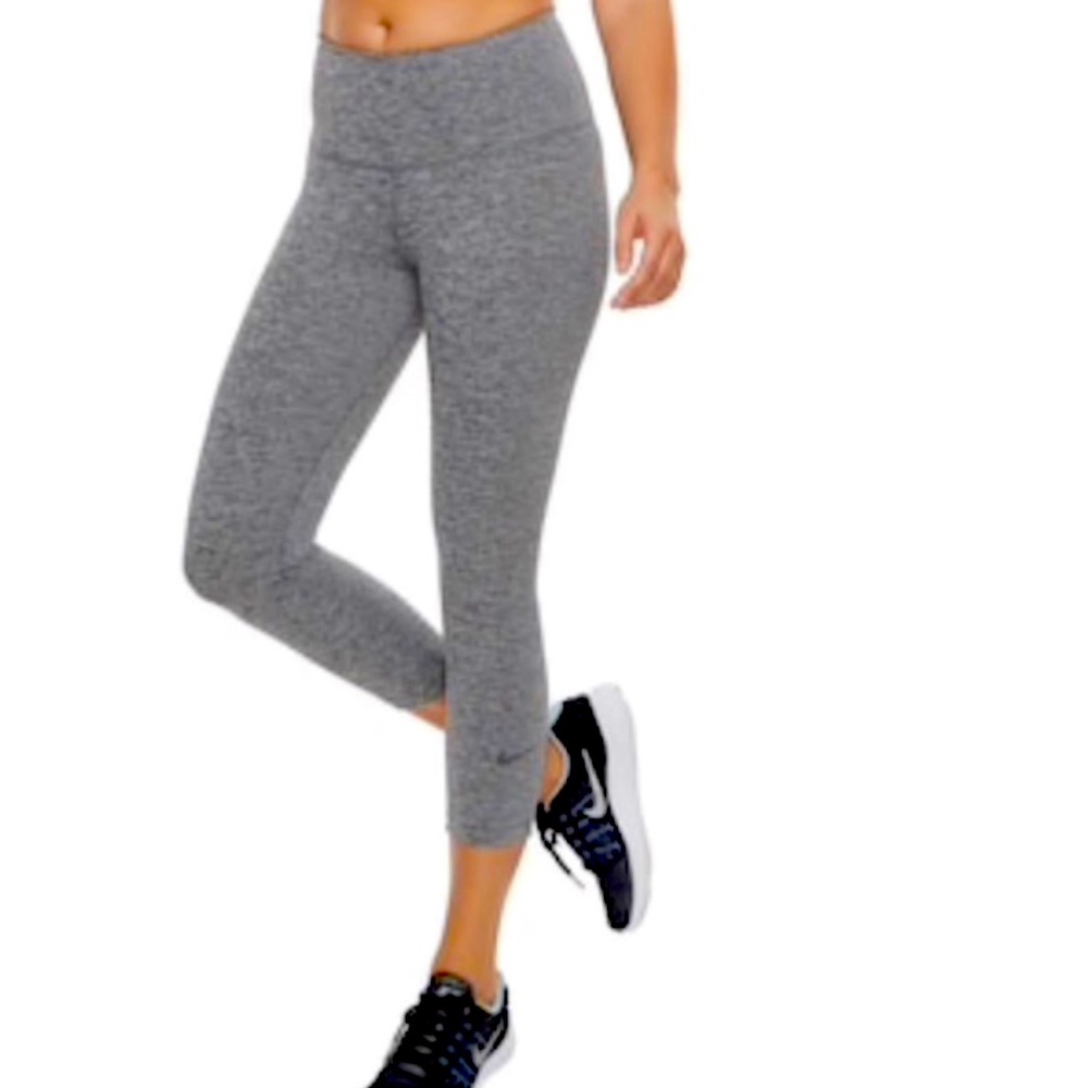 NWT XL-XXL Nike Sculpt Victory Tight Fit Cropped Leggings Workout